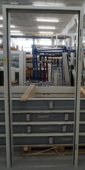 Stahlzarge rechts Art. 26-000-003000