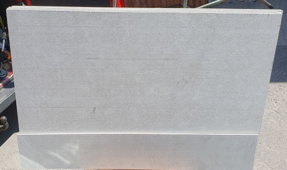 Gipsfaserplatten- Fermacellplatten, homogene Platten aus Gips/Papierfasern