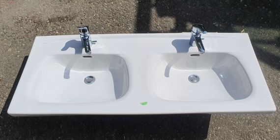 Lavabo- Doppelwaschtisch mit 2 Armaturen, LAUFEN