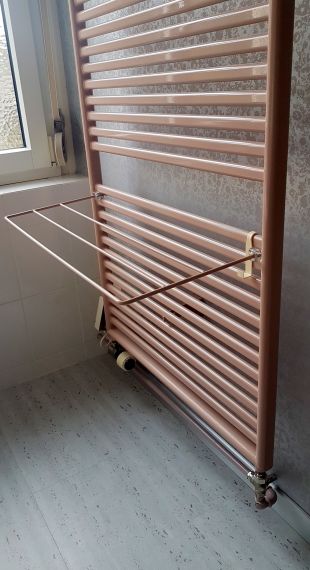 Radiator- Handtuchradiator/Badheizkörper, rosa