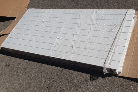 Radiator- Heizwand Zehnder, doppelt - quer, Anschlüsse links, neu