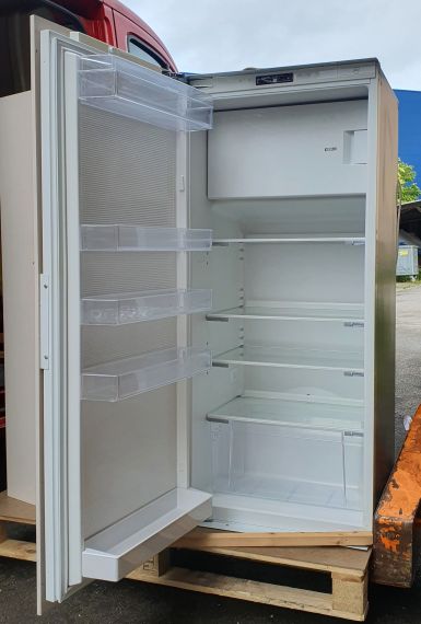Kühlschrank- Einbau, Band links, V-Zug, weiss