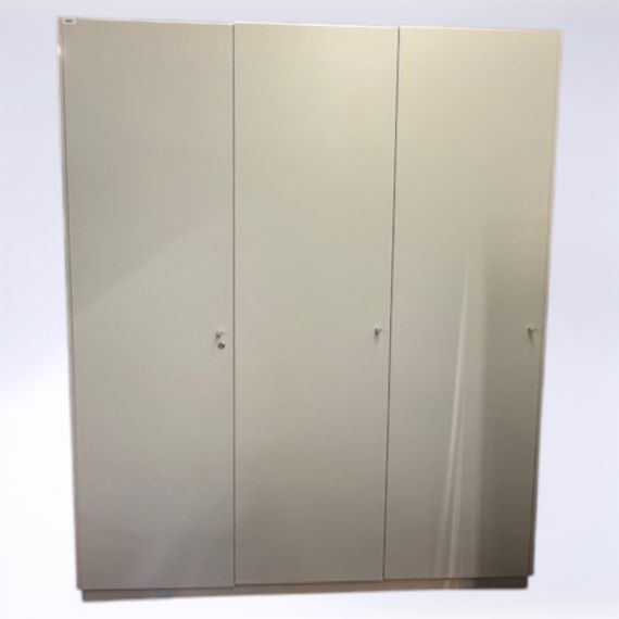 Schrank