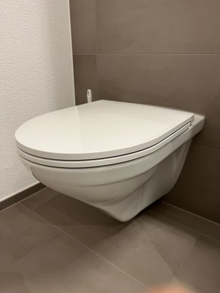 UP Wand WC von Laufen (2 Stück verfügbar, Preis pro Stück)