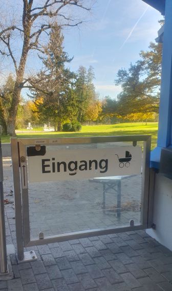 Tor- mit Pfosten und Plexiglas, CNS