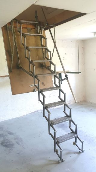 Treppe- Scherentreppe, gross, für in Lager oder Garage