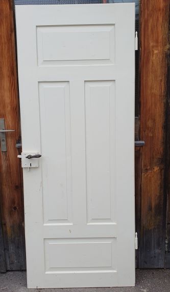 Zimmer-Türe, gestemmt, Band rechts